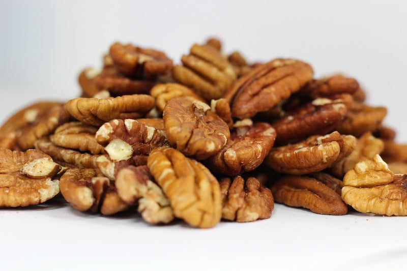 Pecan Halves, a loose heap of pecan halves